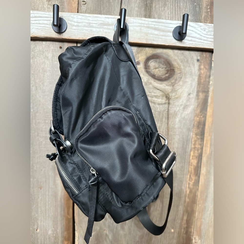 Rue21 Nylon Flap Top Cinch Backpack in Black - Picture 5 of 17